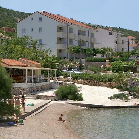 Apartments And Rooms By The Sea Vinjerac, Zadar - 3248 Екстериор снимка