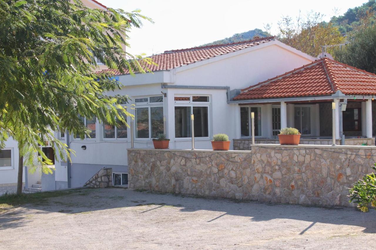 Apartments And Rooms By The Sea Vinjerac, Zadar - 3248 Екстериор снимка